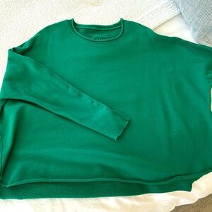 Frank & Eileen Anna Long Sleeve Caplet 
Triple Fleece Kelly Green M